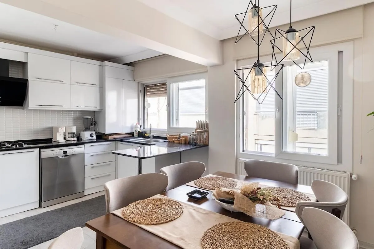 Comfortable, Peaceful Apartment In Goeztepe إزمير تركيا