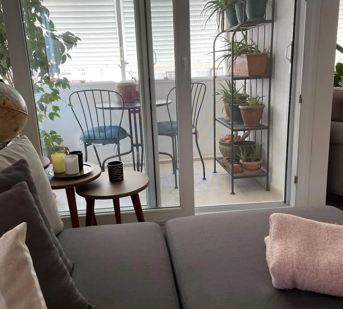 Comfortable, Peaceful Apartment In Goeztepe Izmir Turcja