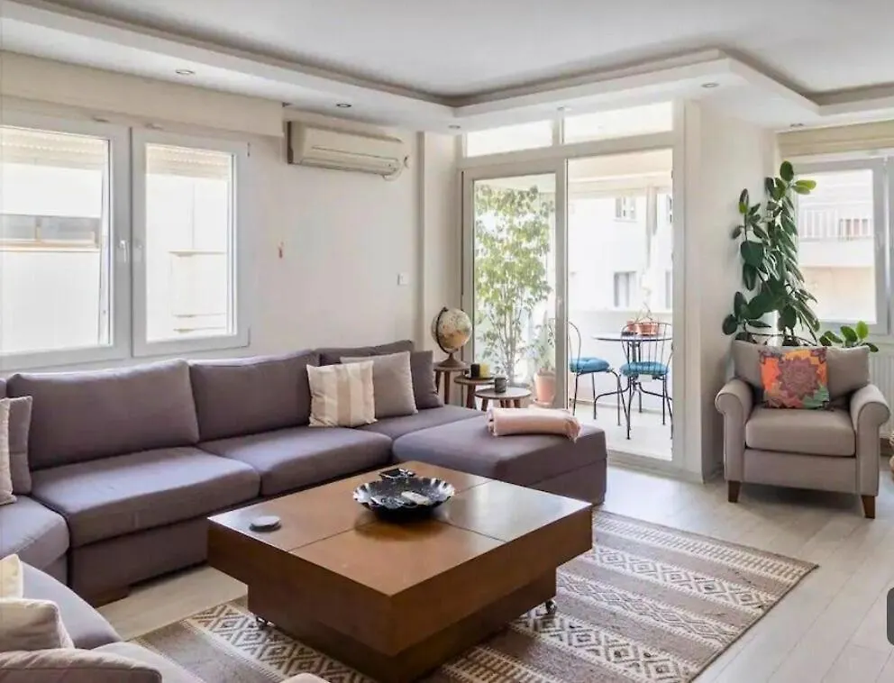 Comfortable, Peaceful Apartment In Goeztepe Izmir